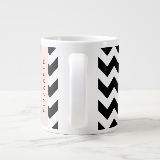 Zwart-wit Zigzag, Chevron Pattern, Jouw naam Grote Koffiekop (Achterkant)