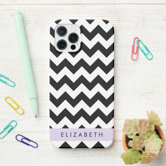 Zwart-wit Zigzag, Chevron Pattern, Jouw naam iPhone Hoesje (Op bureau)