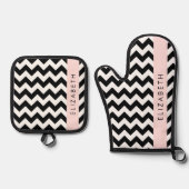 Zwart-wit Zigzag, Chevron Pattern, Jouw naam Ovenwant & Pannenlap Set (Voorkant)