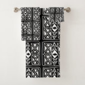 Zwart-wit Zigzag Geometric Boho Patroon Bad Handdoek (Insitu)