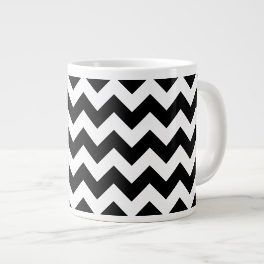 Zwart-wit zigzag patroon, Chevron Pattern Grote Koffiekop (Voorkant rechts)