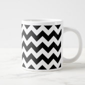 Zwart-wit zigzag patroon, Chevron Pattern Grote Koffiekop (Rechts)