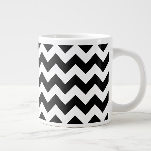 Zwart-wit zigzag patroon, Chevron Pattern Grote Koffiekop (Rechts)