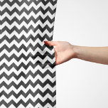 Zwart-wit zigzag patroon, Chevron Pattern Sjaal<br><div class="desc">Elegant,  stijlvol en verfijnd zigzagpatroon (chevron) in zwarte en witte kleur. Moderne en trendy cadeau,  perfect voor de zigzag-minnaar in je leven.</div>