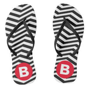 Zwart-wit zigzagpatroon met rode monogram teenslippers