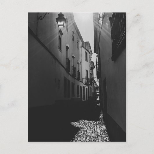 Zwart-wit zijstraat briefkaart (Voorkant)