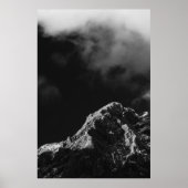 Zwart-wit zon verlichte berg poster (Voorkant)