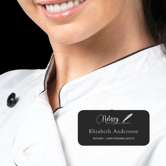 Zwart wit zwart witschrift van de leningtekenaar naamplaatje