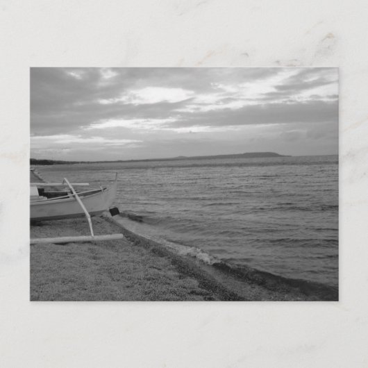 Zwart-witbord met Zachte golven op zee Briefkaart (Voorkant)