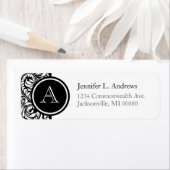 Zwart-witbruid Damask Monogram Labels (Insitu)