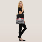 Zwart-witChevron All-Over-Print Canvas tas (Op model)