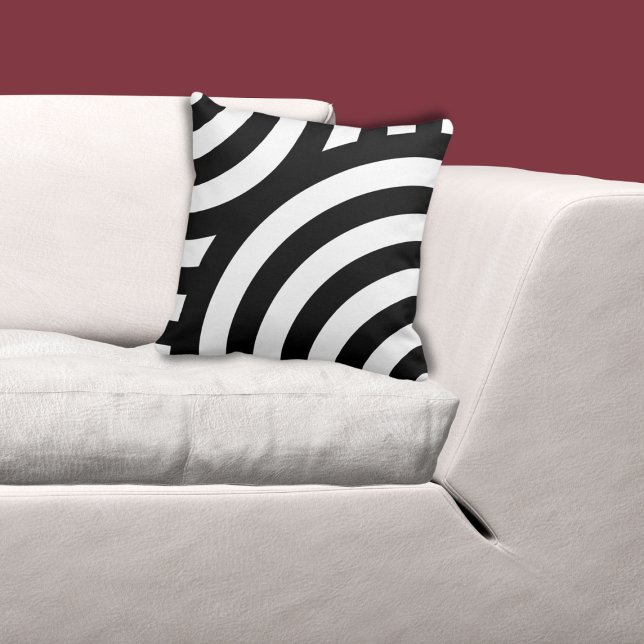 Zwart-witgolflengte Kussen (Geometric Black Nested Quarter Circle Pattern on White Throw Pillow, custom color possible)
