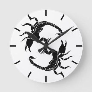 Zwart-witletters S - twee Scorpions Ronde Klok