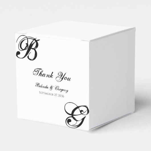 Zwart-witscript monogram bruiloft bedankdoosjes (Voorkant Zijde)