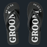 Zwart-witte aangepaste bruidegom trouw Flip Flops<br><div class="desc">Deze flip flops zijn perfect voor de aanstaande bruidegom! Pas aan met uw trouwdatum.</div>
