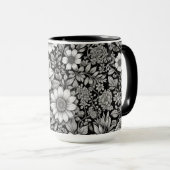 Zwart-witte bloemen en bladeren mok (Voorkant rechts)