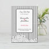 Zwart-witte bloemen op strepen Save the Date Kaart (Staand voorkant)