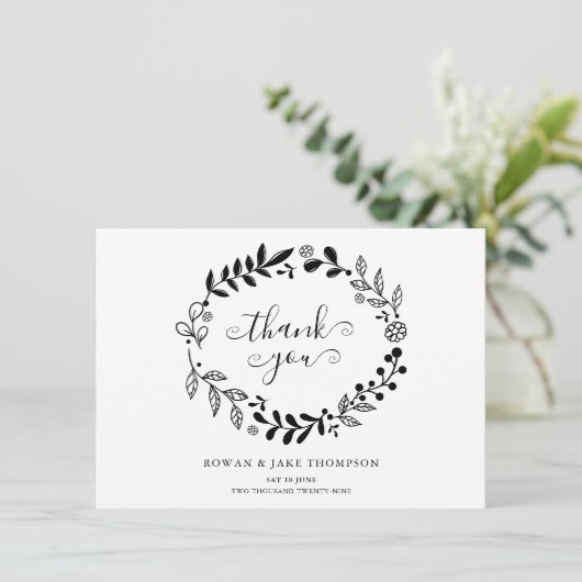 Zwart-witte bloemenslinger trouw dankjewel bedankkaart (Staand voorkant)