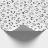 Zwart-witte bomen Sneeuwvlokken Kerstmis Cadeaupapier (Hoek)