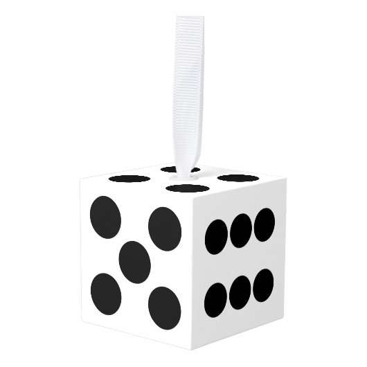 Zwart-witte dobbelstenen kerst kubus Ornament (Voorkant hoekig)