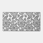 Zwart-witte dog en harten afdrukken van paisley bureaumat (Voorkant)