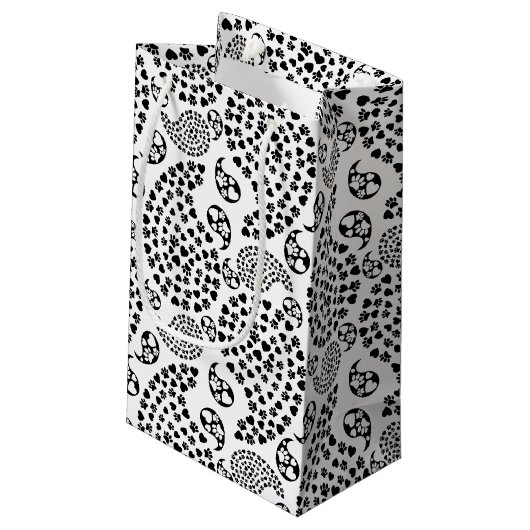 Zwart-witte dog en harten afdrukken van paisley klein cadeauzakje (Achterkant Gekanteld)