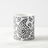 Zwart-witte dog en harten afdrukken van paisley koffiemok (Center)