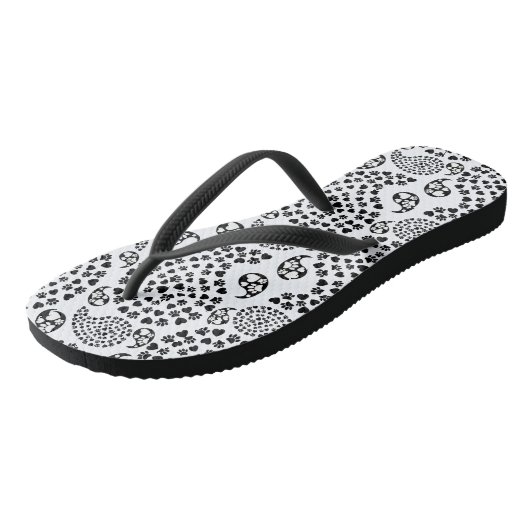 Zwart-witte dog en harten afdrukken van paisley teenslippers (Schuin)