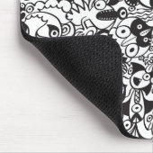 Zwart-witte engerige monsters in tekenstijl muismat (Hoek)