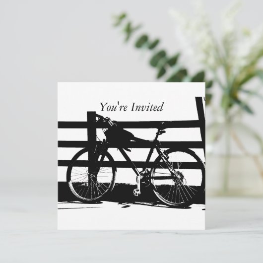 ©Zwart & Witte Fiets aan Zee Aangepaste Uitnodigin Kaart (Staand voorkant)