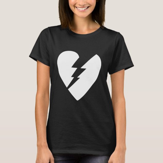 Zwart-witte gebroken hartkunst t-shirt (Voorkant)