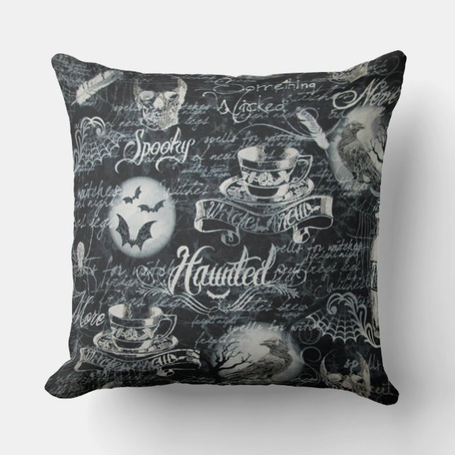 Zwart-witte haunted Halloween Kussen (Voorkant)