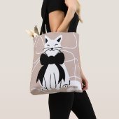 Zwart-witte kat met abstracte lijn  tote bag (Dichtbij)