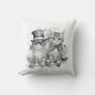 Zwart-witte katjes met vlinderdas en leuk hoedje kussen