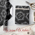 Zwart-witte kerst met mooie kerst cadeaupapier<br><div class="desc">Geniet van cadeautjes met dit elegante trendy Black en White Chalk Merry Kerstmis Wreath Wrapping Paper. Een geweldige kerst!</div>