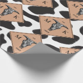 Zwart-witte Koe Spot Animal Patroon Monogram Cadeaupapier (Hoek)