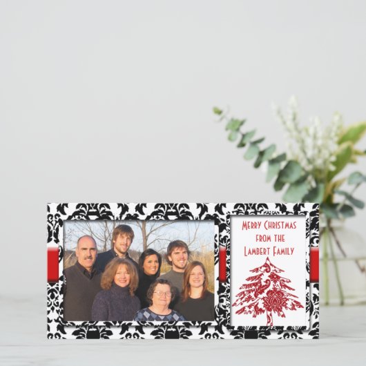 Zwart-witte kreet met rode bomen en prettige kerst feestdagenkaart (Staand voorkant)