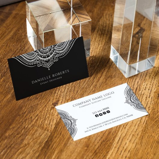 Zwart-witte mandala omgekeerde kleuren visitekaartje