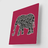 Zwart-witte olifant op rood vierkante klok (Hoek)