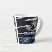 Zwart-witte palmbomen latte mok (Rechterhoek)