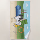 Zwart-Witte Papillon Met Agilityapparatuur Strandlaken (Voorkant)
