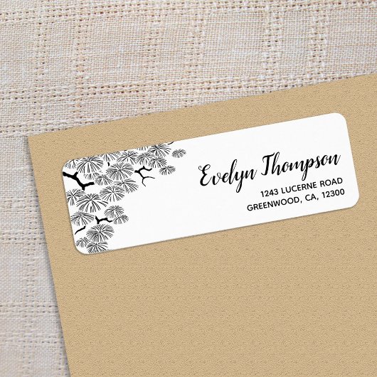 Zwart-witte pine Tak Retouradreslabels Etiket