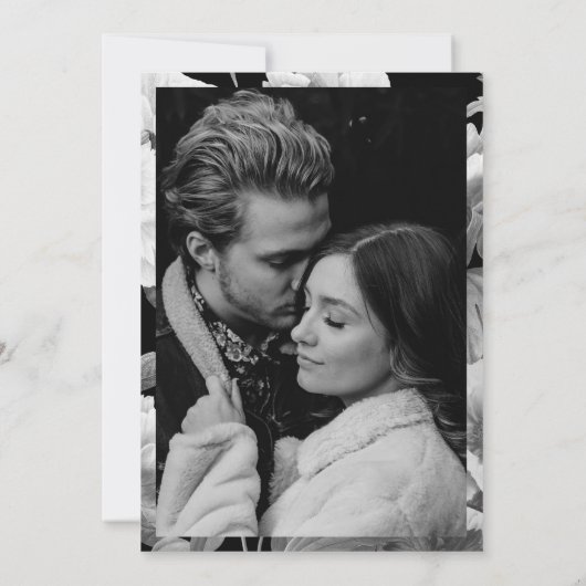 Zwart & witte pioenen bloemenbruiloft foto save the date (Achterkant)