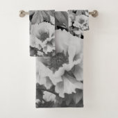 Zwart & Witte Pioenen Waterverf Bloemen Bad Handdoek (Insitu)
