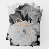 Zwart & Witte Pioenen Waterverf Bloemen Inpakpapier Vel (In situ)