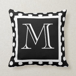 Zwart-witte poka Dot Monogrammed Pillow Kussen
