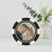 Zwart-witte pokerchip-huwelijksvluchtaankondiging kaart (Staand voorkant)