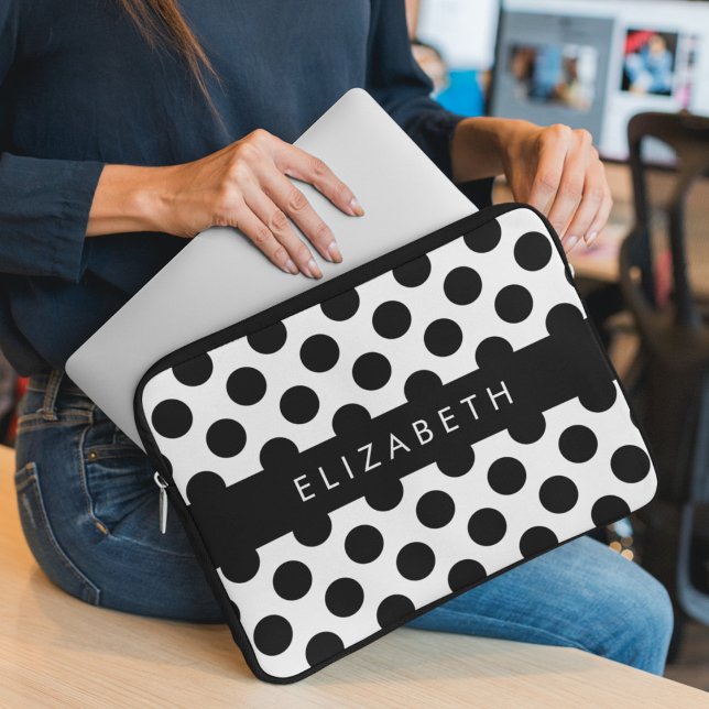 Zwart-witte pooldots, gedopt, Jouw naam Laptop Sleeve (Creator heeft geüpload)