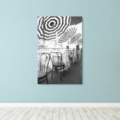 Zwart-witte restauranttafels canvas afdruk (Insitu (Houten vloer))