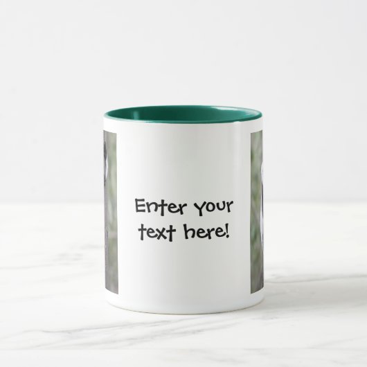 Zwart-witte rode Lemur op boom Mok (Midden)